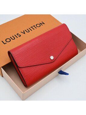 Louis Vuitton Epi Portefeuille Sarah Wallet